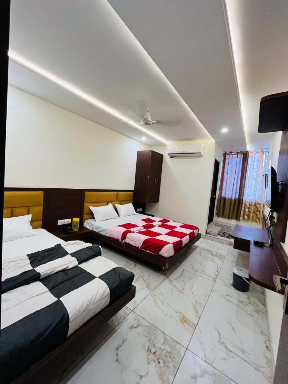 Hotel Prakasham Ujjain Exterior photo