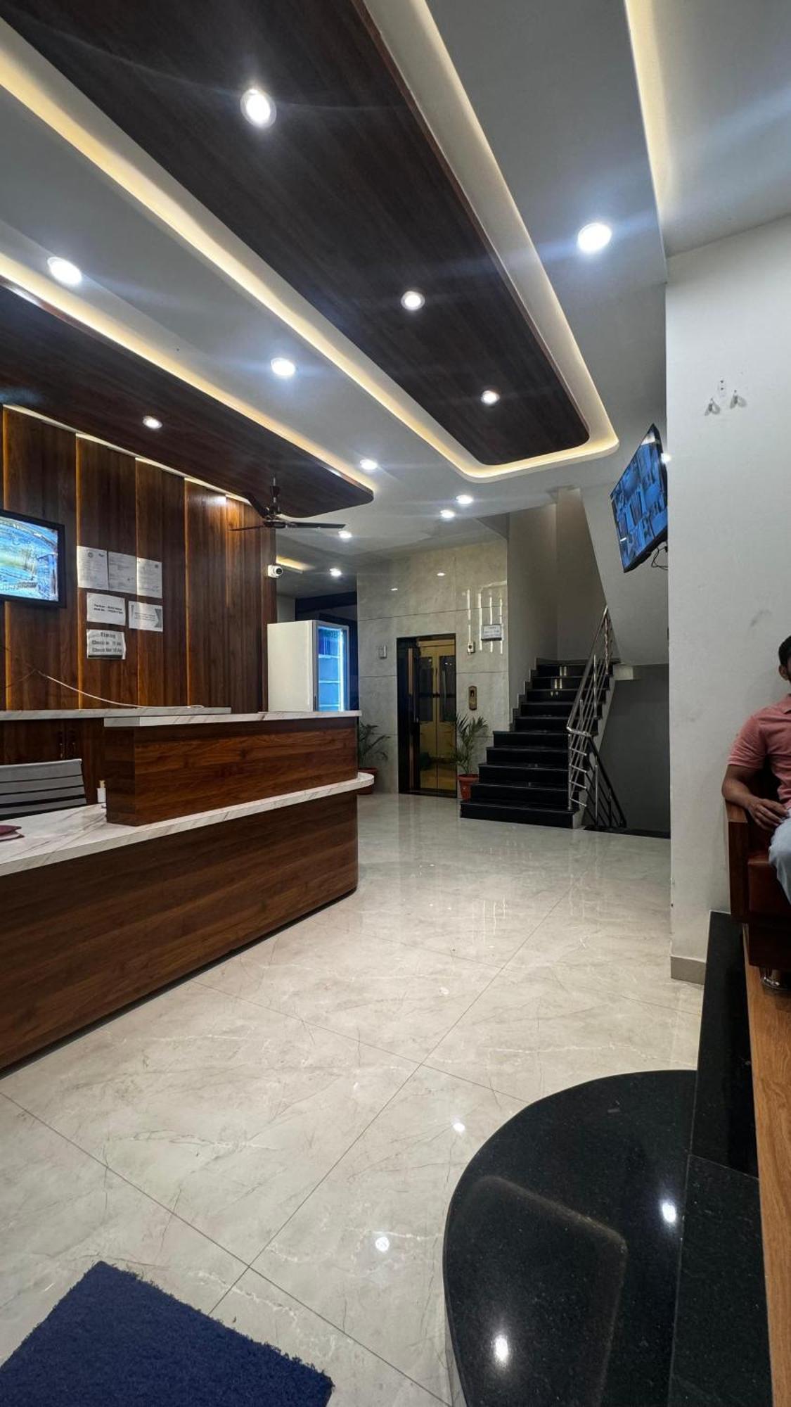 Hotel Prakasham Ujjain Exterior photo