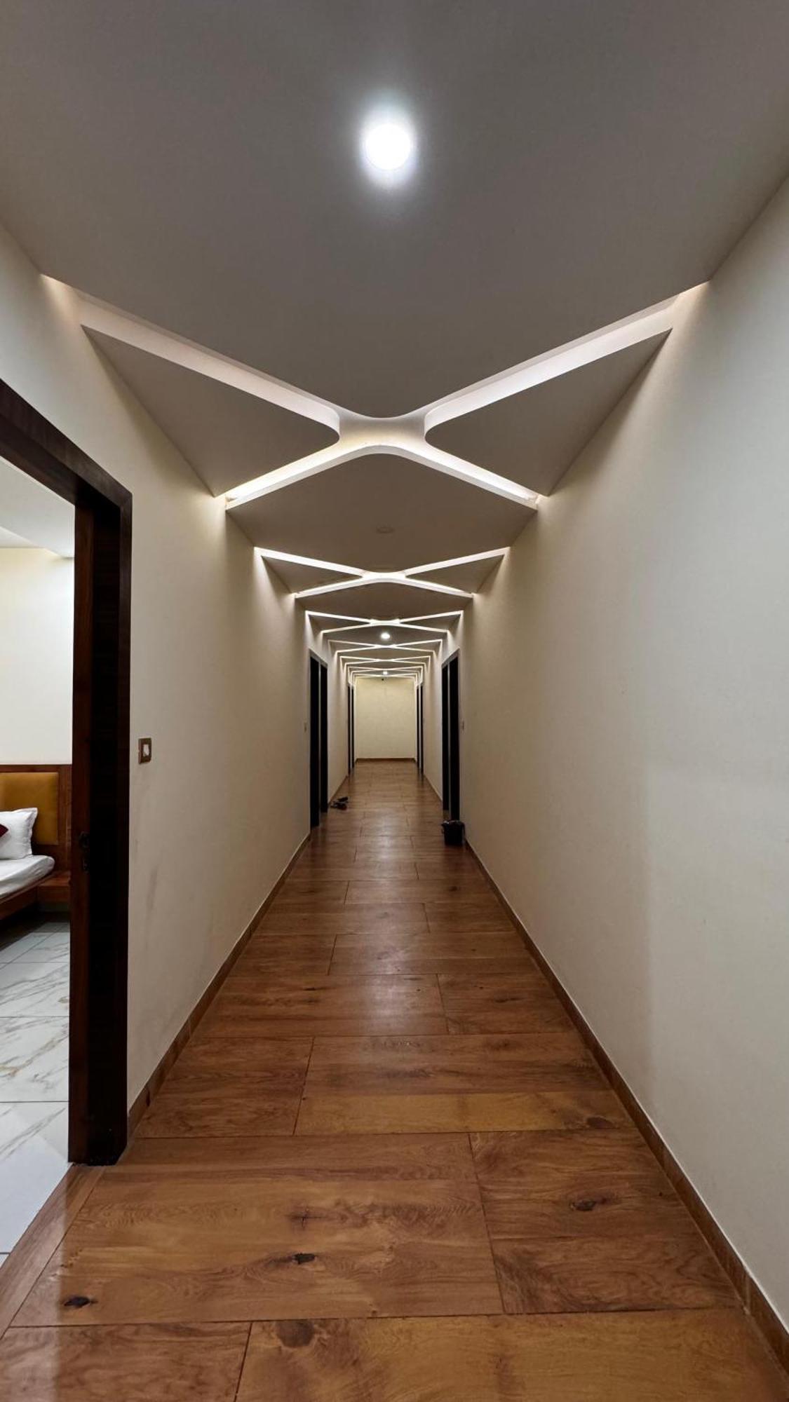 Hotel Prakasham Ujjain Exterior photo